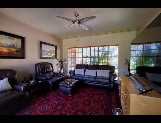 3 BEDROOM HOUSE FOR SALE IN SONNEVELD